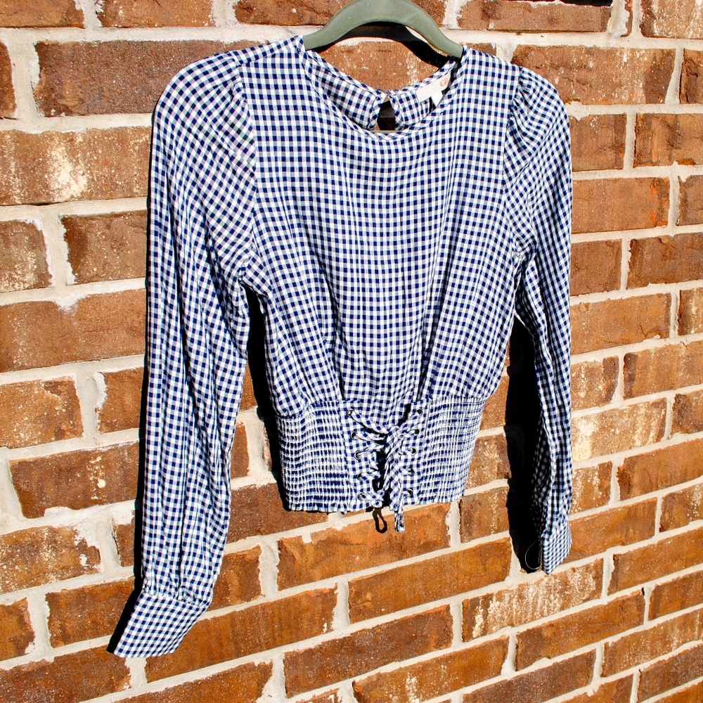 BNWOT Gianni Bini Peasant Top